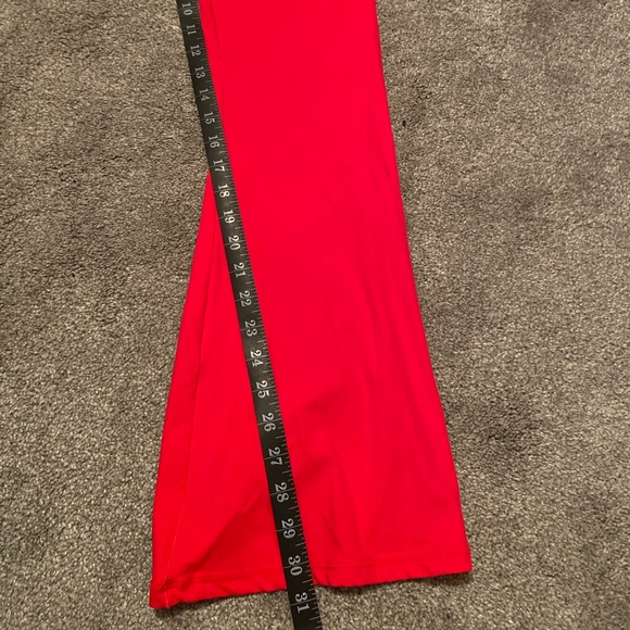 Sunzel Flare Leggings, Crossover Yoga Pants w/ Tummy Control, High-Waisted red - Picture 4 of 4